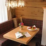 Michels Wellness- & Wohlfuehlhotel Hotell 4*