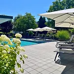 Michels Wellness- & Wohlfuehlhotel 4* Schalkenmehren
