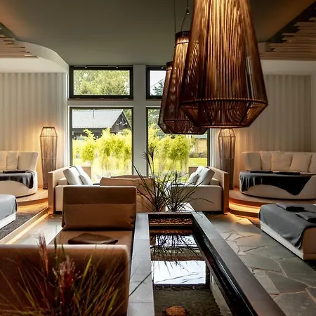Michels Wellness- & Wohlfuehlhotel 4* Schalkenmehren
